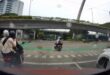 Aduh! Nekat Terobos Lampu Merah, Pemotor Ini Langsung Kena Batunya di Pancoran