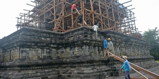 Candi Mendut di Magelang Berbenah Diri, Ada Apa Gerangan?