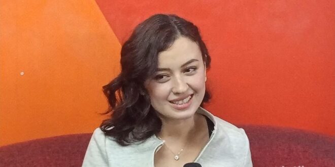 Kimberly Ryder Ungkap Kesedihan, Edward Akbar Jarang Bertemu Anak, Kenapa Ya?