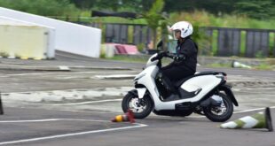 Motor Listrik Honda Lebih Murah? Asyiknya Buat Riding Harian!