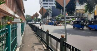Pagar Stasiun Cikini Bikin Resah? Ini Kata KAI!