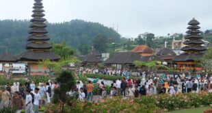 Pesona Ulun Danu Beratan, Bikin Liburan ke Bali Makin Sulit Dilupakan!