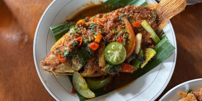 Rahasia Pecak Nila Nikmat dan Ampas Kecap Sunda Bikin Nagih di Warung Ini!