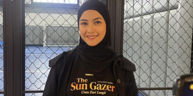 Revalina S Temat, Susah Banget Lepas dari Imej Polos?