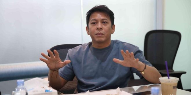 Ternyata Ariel Noah Lebih Pilih Ini daripada Koleksi Mobil Mewah!