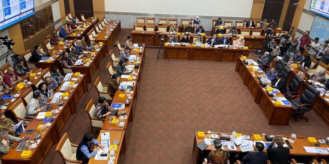 YouTube Kelewat Batas? DPR Gerah, Menteri Janji Berantas Konten Tak Senonoh!